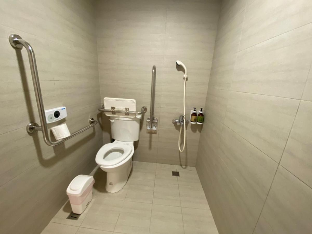 Hotel Huru House Taichung Exterior photo